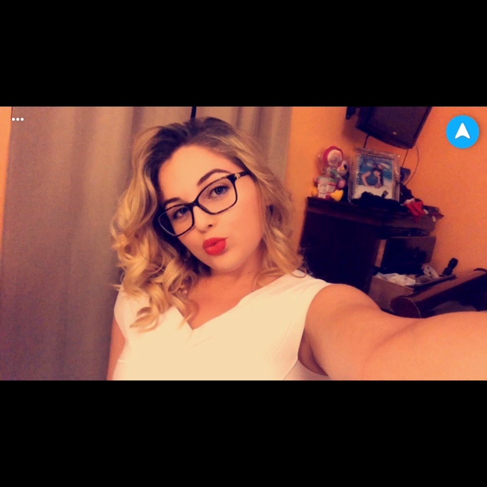 Meet your Posher, Carly